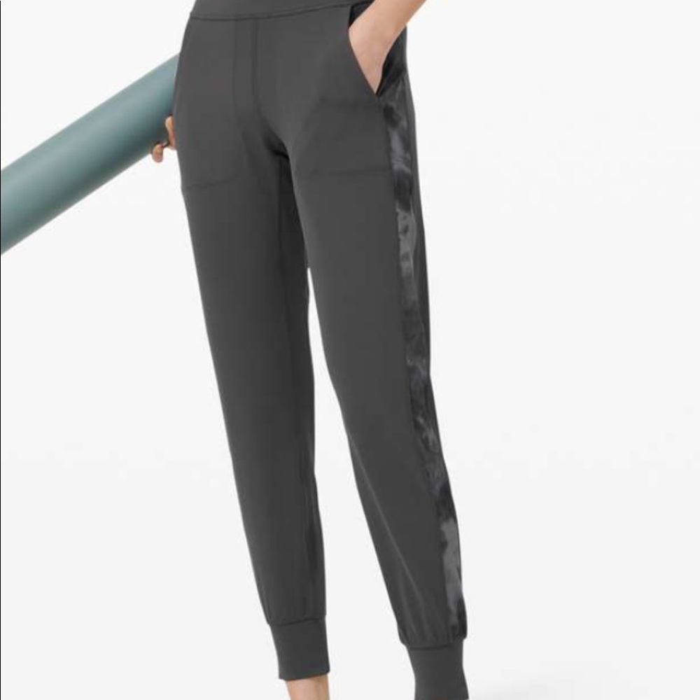 Lululemon align jogger track stripe graphite gray !